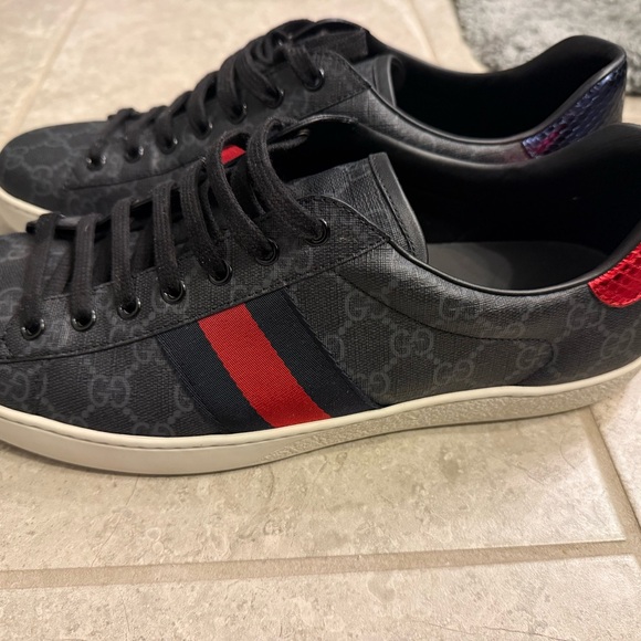 Gucci Authentic men’s supreme sneakers size 12